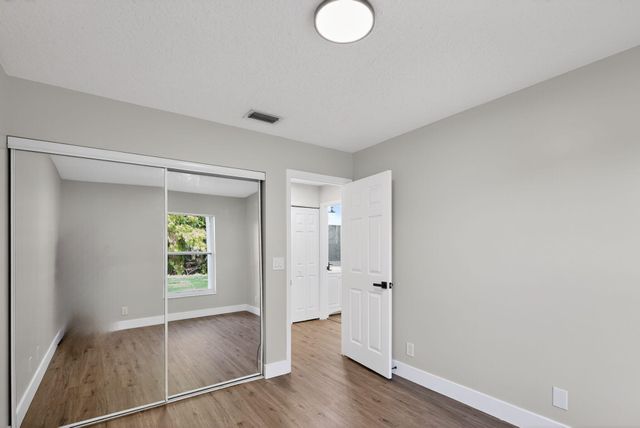 3037 Casa Rio Court, Riviera Beach, FL 33418