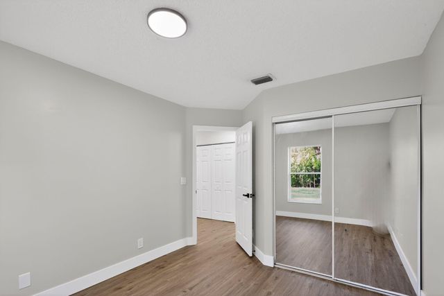 3037 Casa Rio Court, Riviera Beach, FL 33418