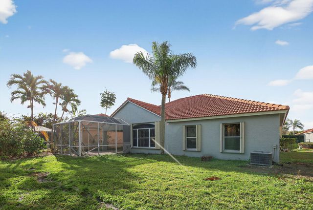 3037 Casa Rio Court, Riviera Beach, FL 33418