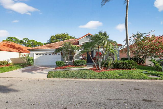 3037 Casa Rio Court, Riviera Beach, FL 33418