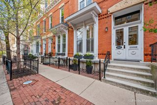 1917 N Lincoln Park West, Chicago, IL 60614