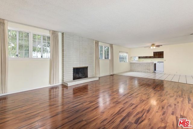 4821 W 63rd Street, Los Angeles, CA 90056
