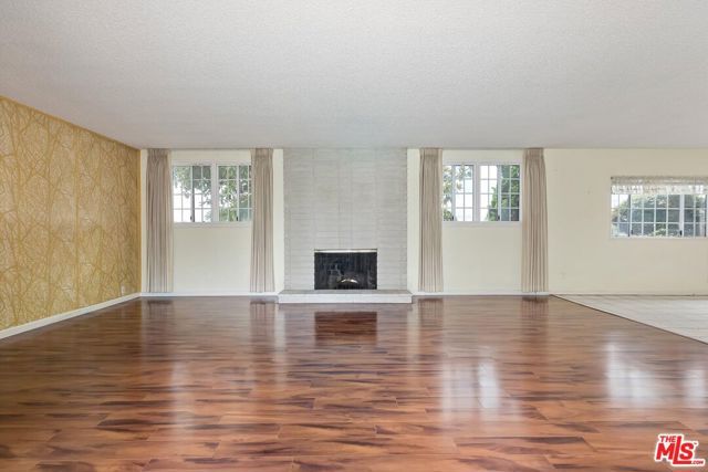 4821 W 63rd Street, Los Angeles, CA 90056