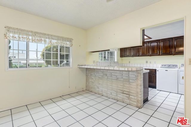 4821 W 63rd Street, Los Angeles, CA 90056