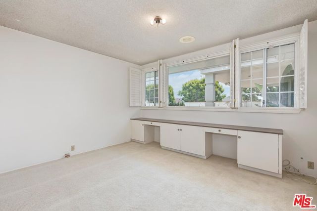 4821 W 63rd Street, Los Angeles, CA 90056