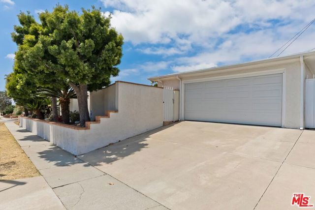 4821 W 63rd Street, Los Angeles, CA 90056