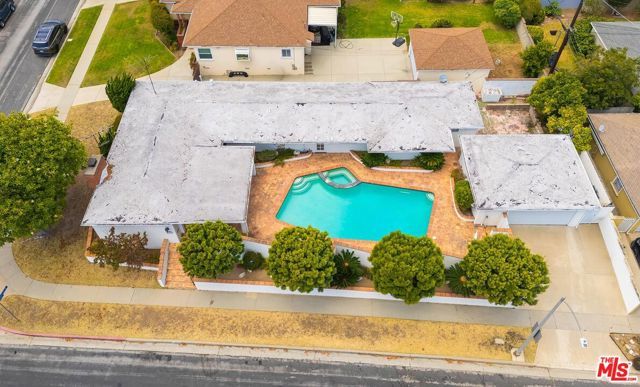 4821 W 63rd Street, Los Angeles, CA 90056