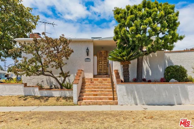 4821 W 63rd Street, Los Angeles, CA 90056