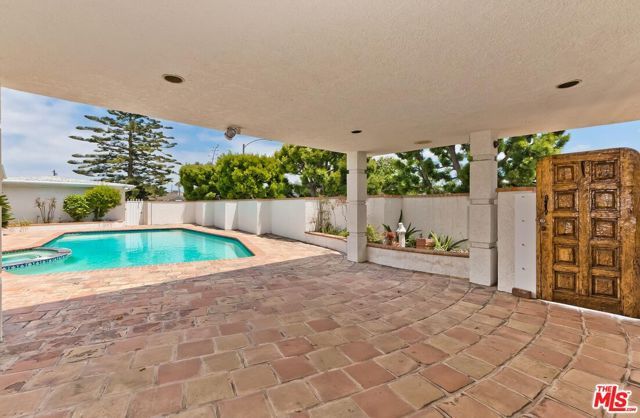 4821 W 63rd Street, Los Angeles, CA 90056
