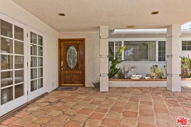 4821 W 63rd Street, Los Angeles, CA 90056
