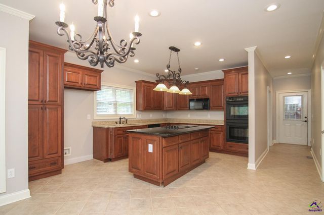 213 Sabre Drive, Bonaire, GA 31005
