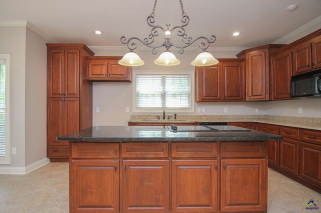 213 Sabre Drive, Bonaire, GA 31005
