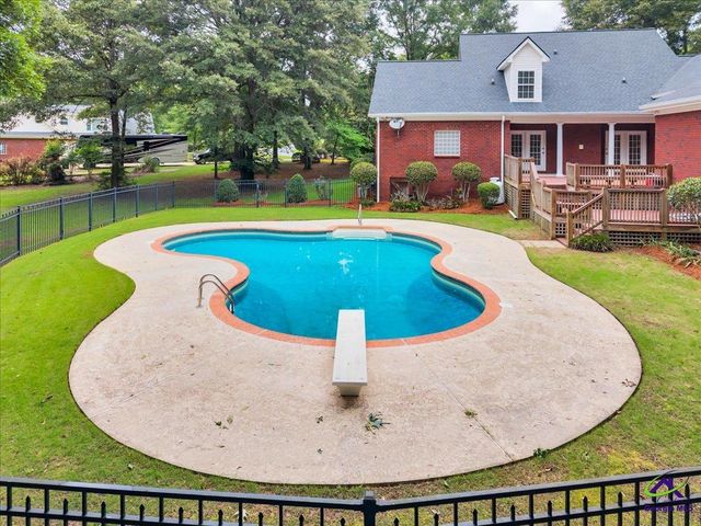 213 Sabre Drive, Bonaire, GA 31005