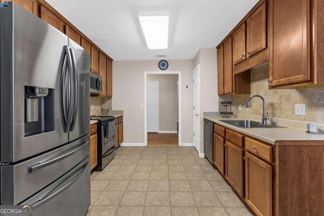 706 Bridle Creek Way, Auburn, GA 30011