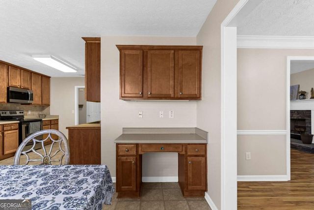 706 Bridle Creek Way, Auburn, GA 30011