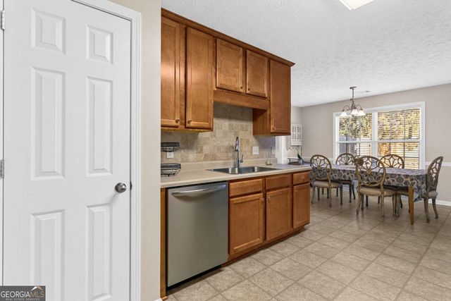 706 Bridle Creek Way, Auburn, GA 30011