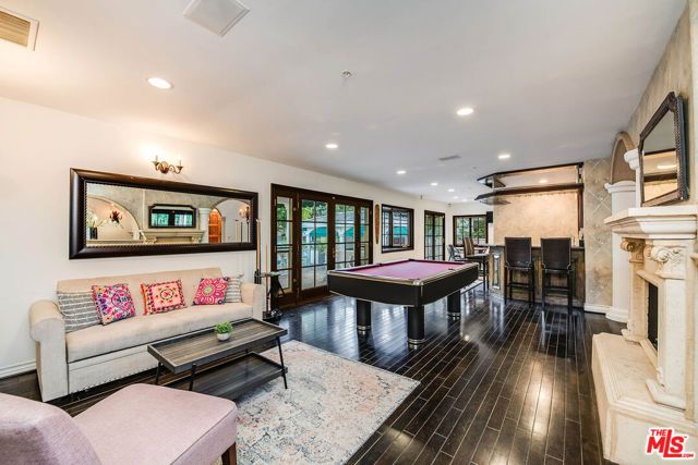 4063 Benedict Canyon Drive, Sherman Oaks, CA 91423