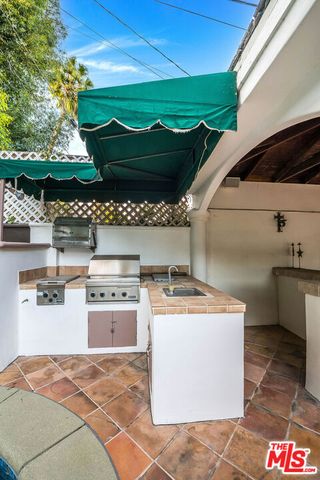 4063 Benedict Canyon Drive, Sherman Oaks, CA 91423