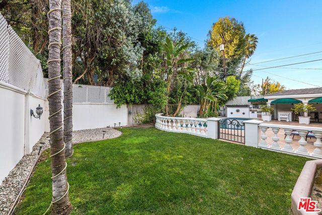 4063 Benedict Canyon Drive, Sherman Oaks, CA 91423