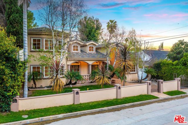 4063 Benedict Canyon Drive, Sherman Oaks, CA 91423