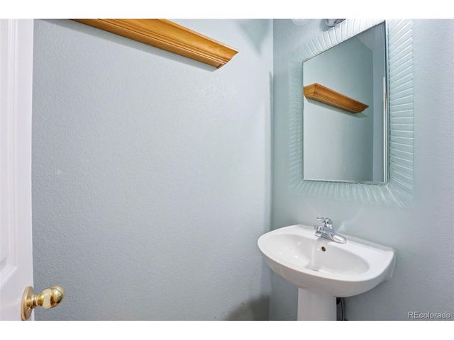 9976 E Hawaii Pl, Aurora, CO 80247