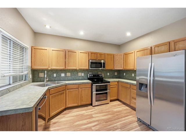 9976 E Hawaii Pl, Aurora, CO 80247