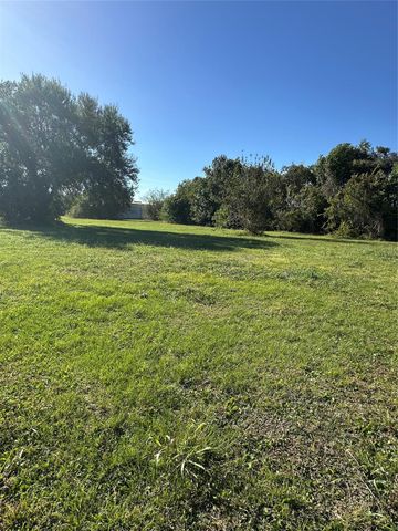 000 Yupon, La Marque, TX 77568