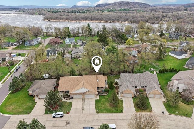 734 8th Street, Prairie Du Sac, WI 53578