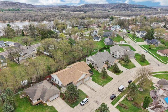 734 8th Street, Prairie Du Sac, WI 53578