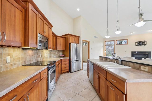 734 8th Street, Prairie Du Sac, WI 53578