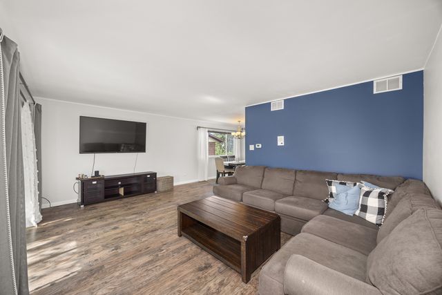 15451 Treetop Drive 3N, Orland Park, IL 60462