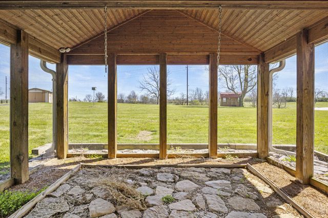 3760 Old Boonesboro Road, Winchester, KY 40391