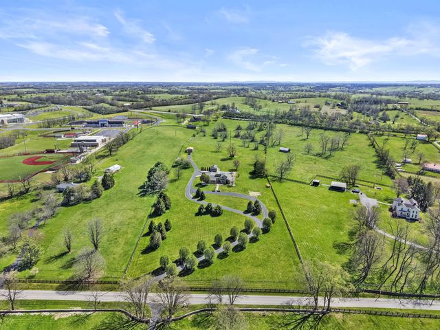 3760 Old Boonesboro Road, Winchester, KY 40391