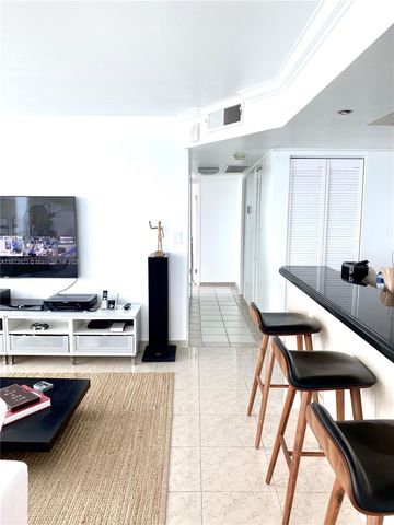 7135 Collins Ave 1806, Miami Beach, FL 33141