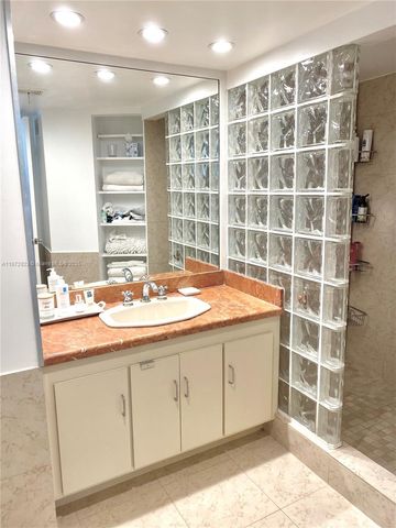 7135 Collins Ave 1806, Miami Beach, FL 33141