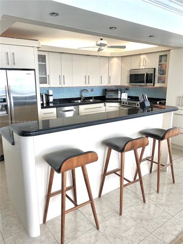 7135 Collins Ave 1806, Miami Beach, FL 33141