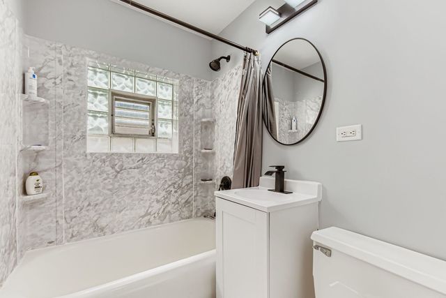 3124 N 76th Avenue, Elmwood Park, IL 60707