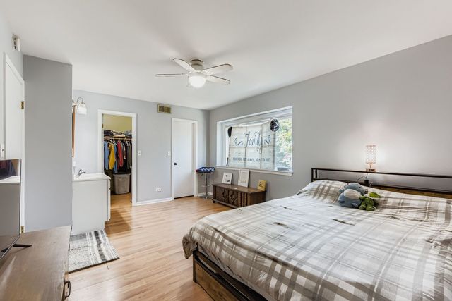 3124 N 76th Avenue, Elmwood Park, IL 60707