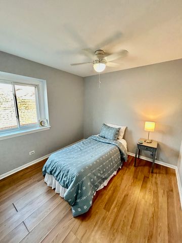 3124 N 76th Avenue, Elmwood Park, IL 60707