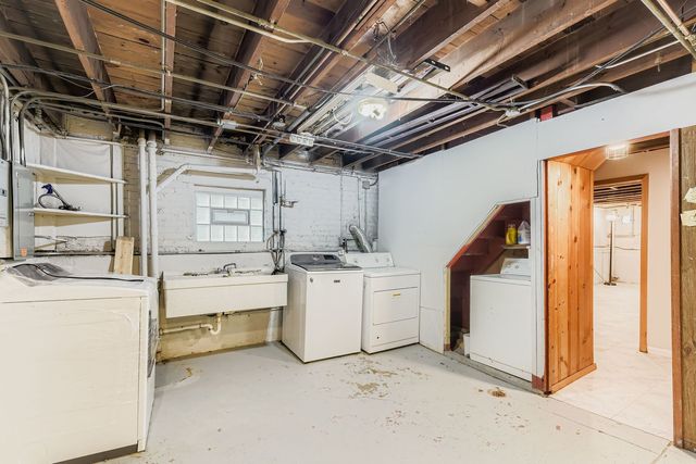 3124 N 76th Avenue, Elmwood Park, IL 60707