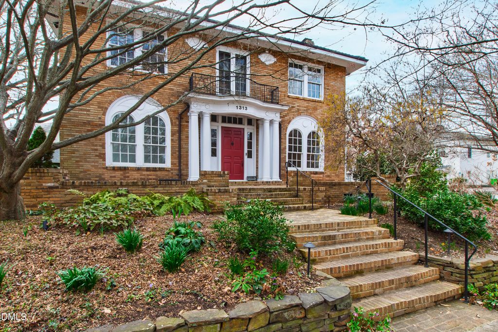 1313 College Place, Raleigh, NC 27605