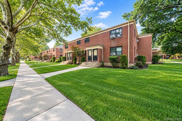218-02 73rd Avenue 397A1, Oakland Gardens, NY 11364