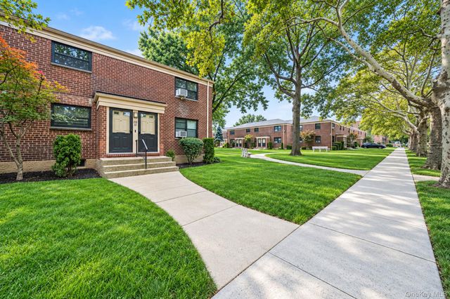 218-02 73rd Avenue 397A1, Oakland Gardens, NY 11364