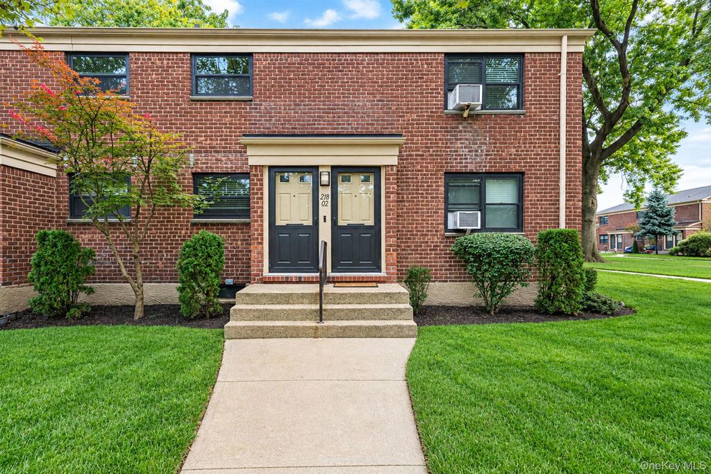 218-02 73rd Avenue 397A1, Oakland Gardens, NY 11364 — exterior