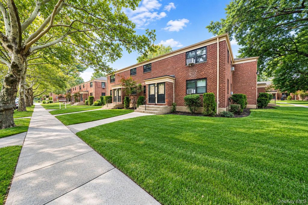 218-02 73rd Avenue 397A1, Oakland Gardens, NY 11364 — photo 2