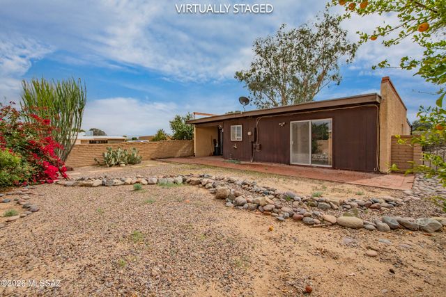 1451 N Rio-Aros, Green Valley, AZ 85614