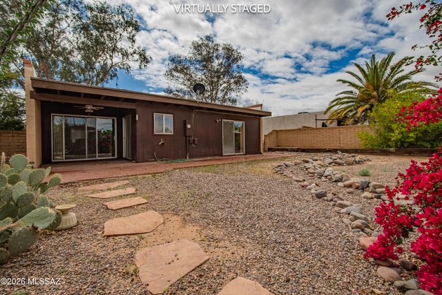 1451 N Rio-Aros, Green Valley, AZ 85614