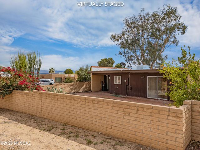 1451 N Rio-Aros, Green Valley, AZ 85614