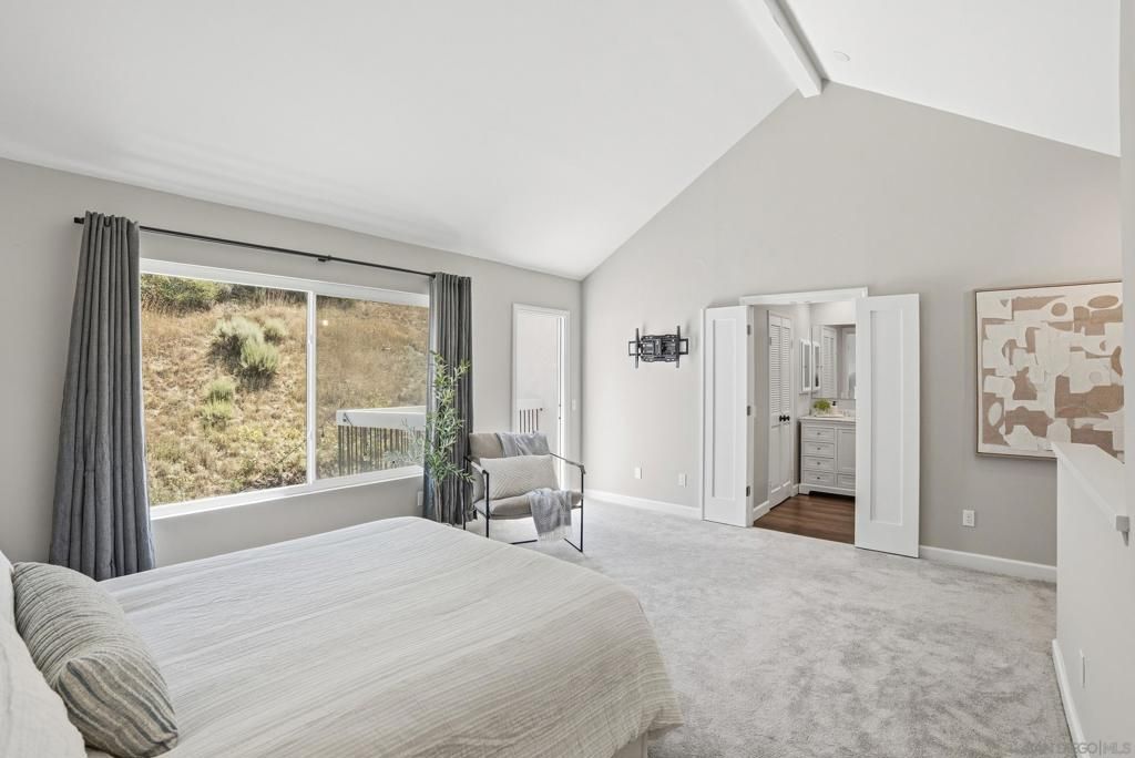 Image 14 of property listing at 3793 Balboa Ter A, San Diego, CA 92117