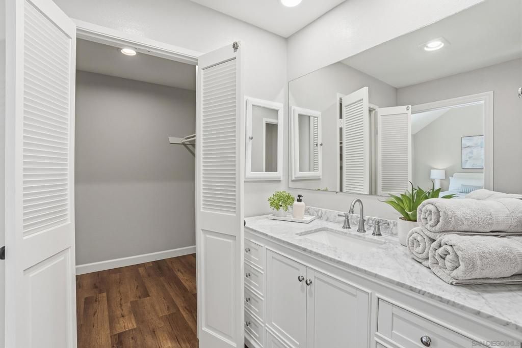 Image 18 of property listing at 3793 Balboa Ter A, San Diego, CA 92117